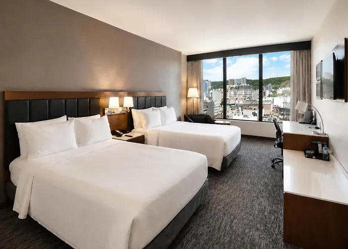Holiday Inn Hotel & Suites - Montreal Centre-Ville Ouest By Ihg